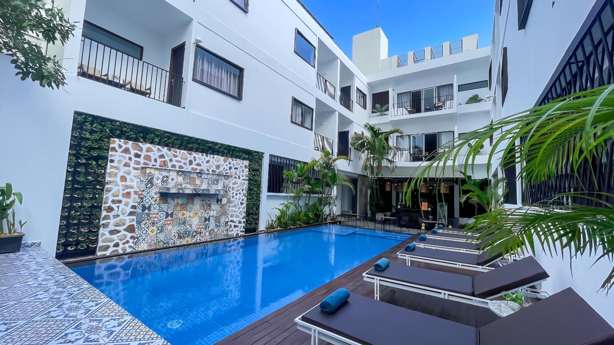 The Calm Oasis Hotel Siem Reap Bagian luar foto