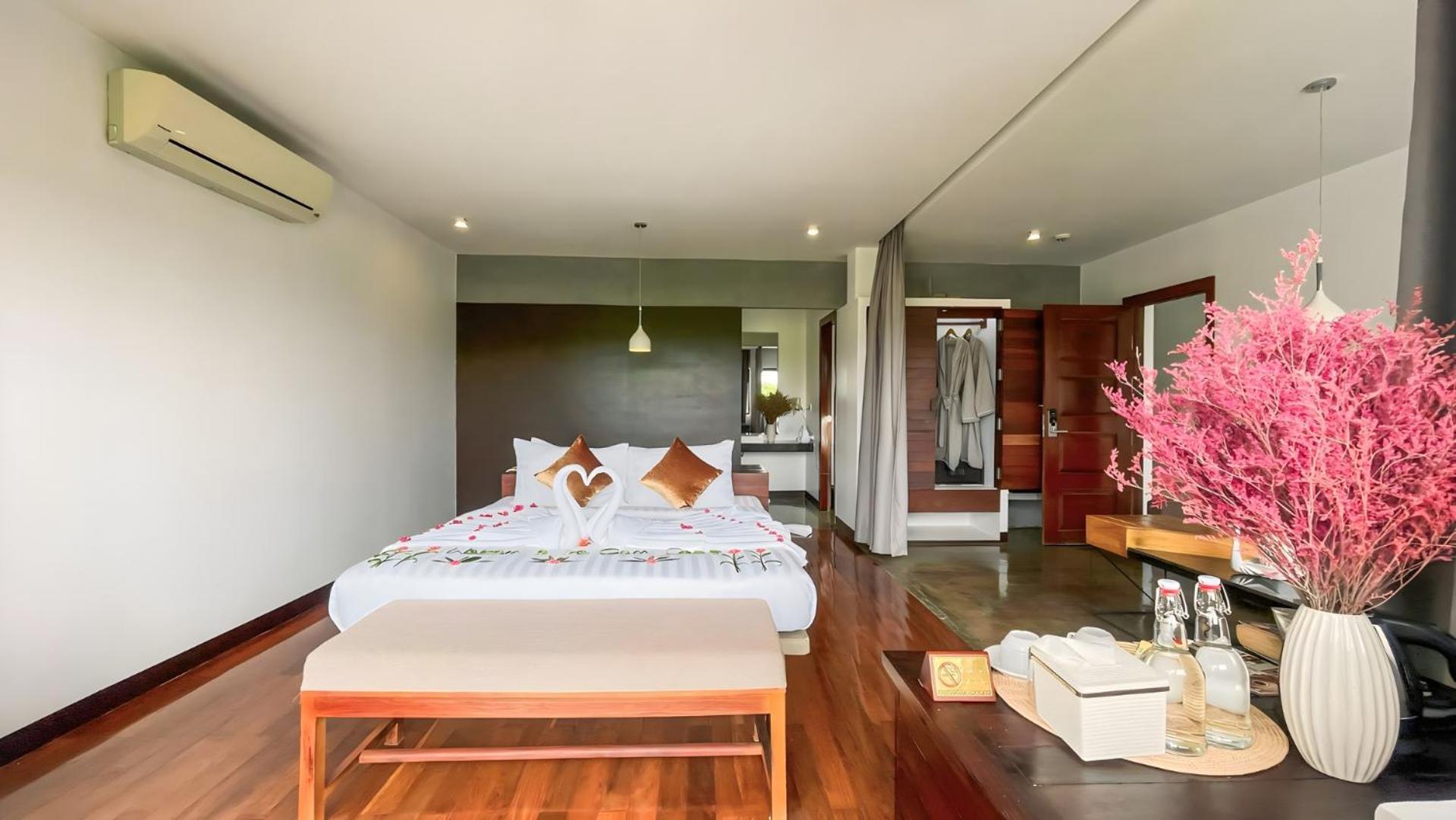 The Calm Oasis Hotel Siem Reap Bagian luar foto