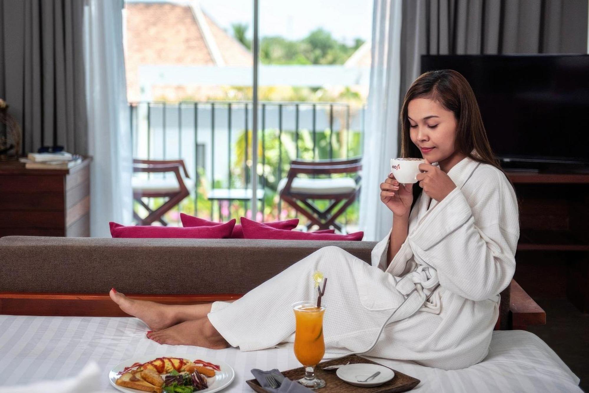 The Calm Oasis Hotel Siem Reap Bagian luar foto