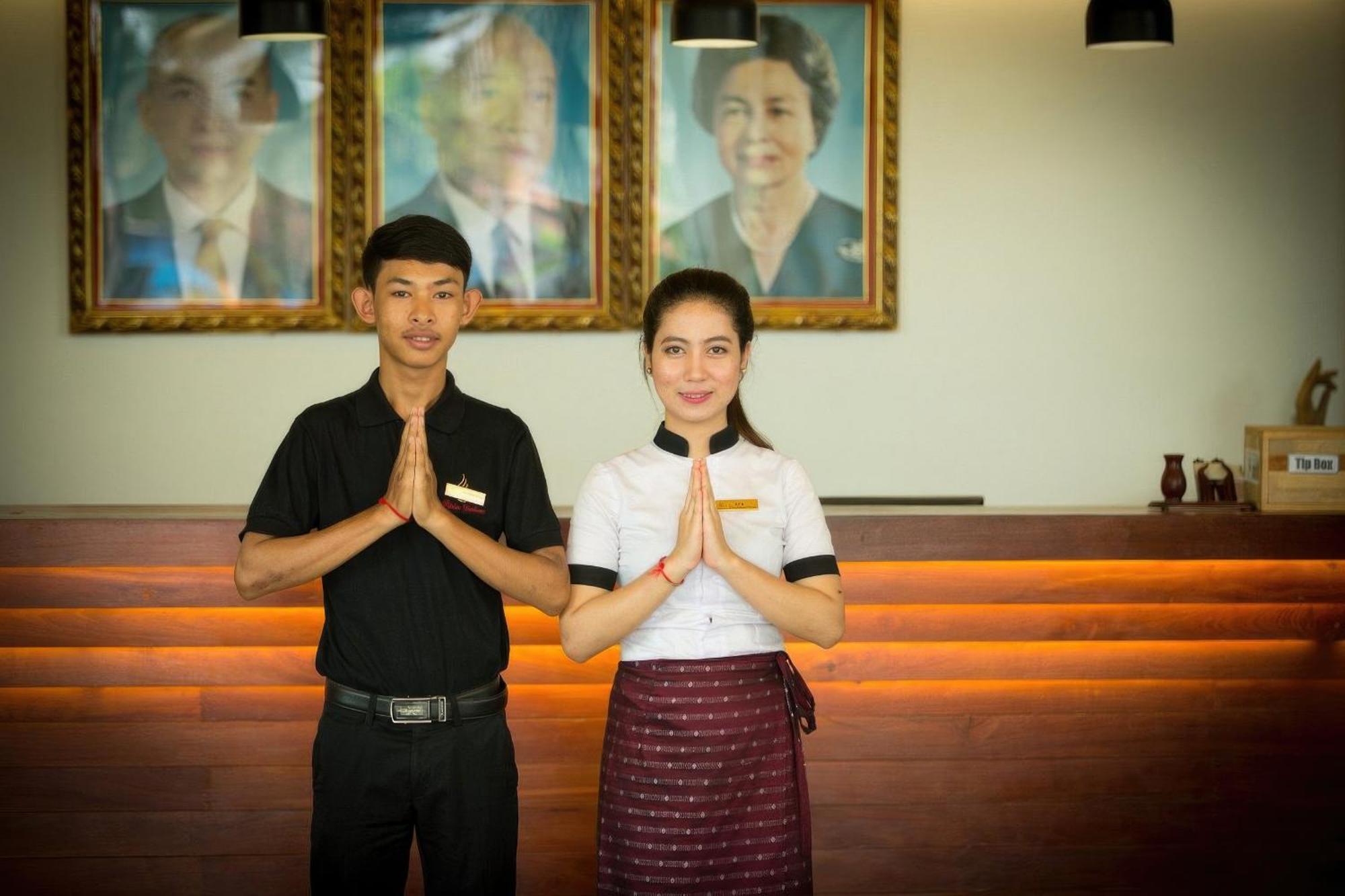 The Calm Oasis Hotel Siem Reap Bagian luar foto