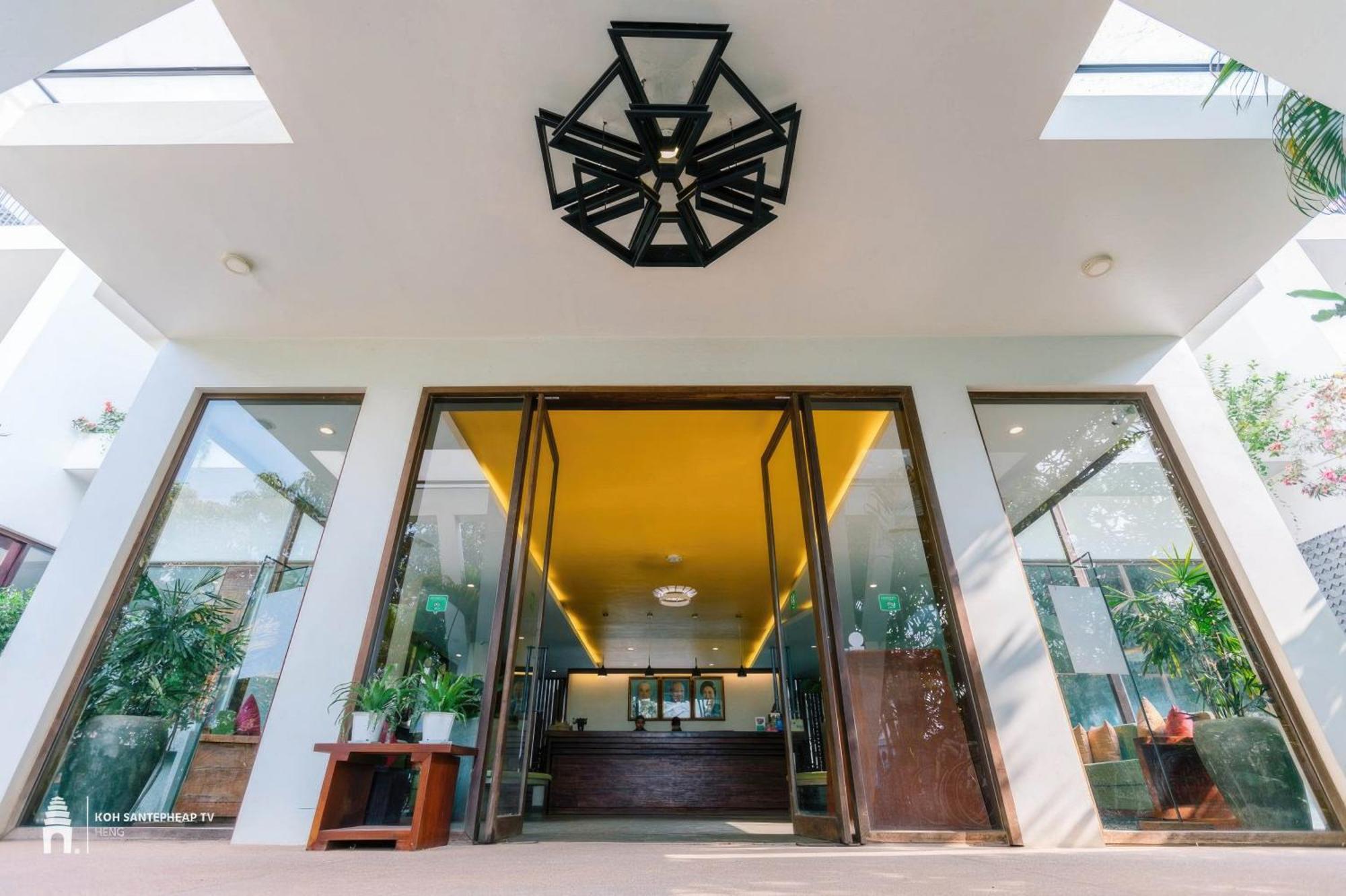 The Calm Oasis Hotel Siem Reap Bagian luar foto
